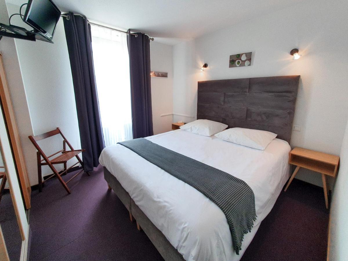 Hotel Les Tilleuls De Pareloup A Salles-Curan Экстерьер фото