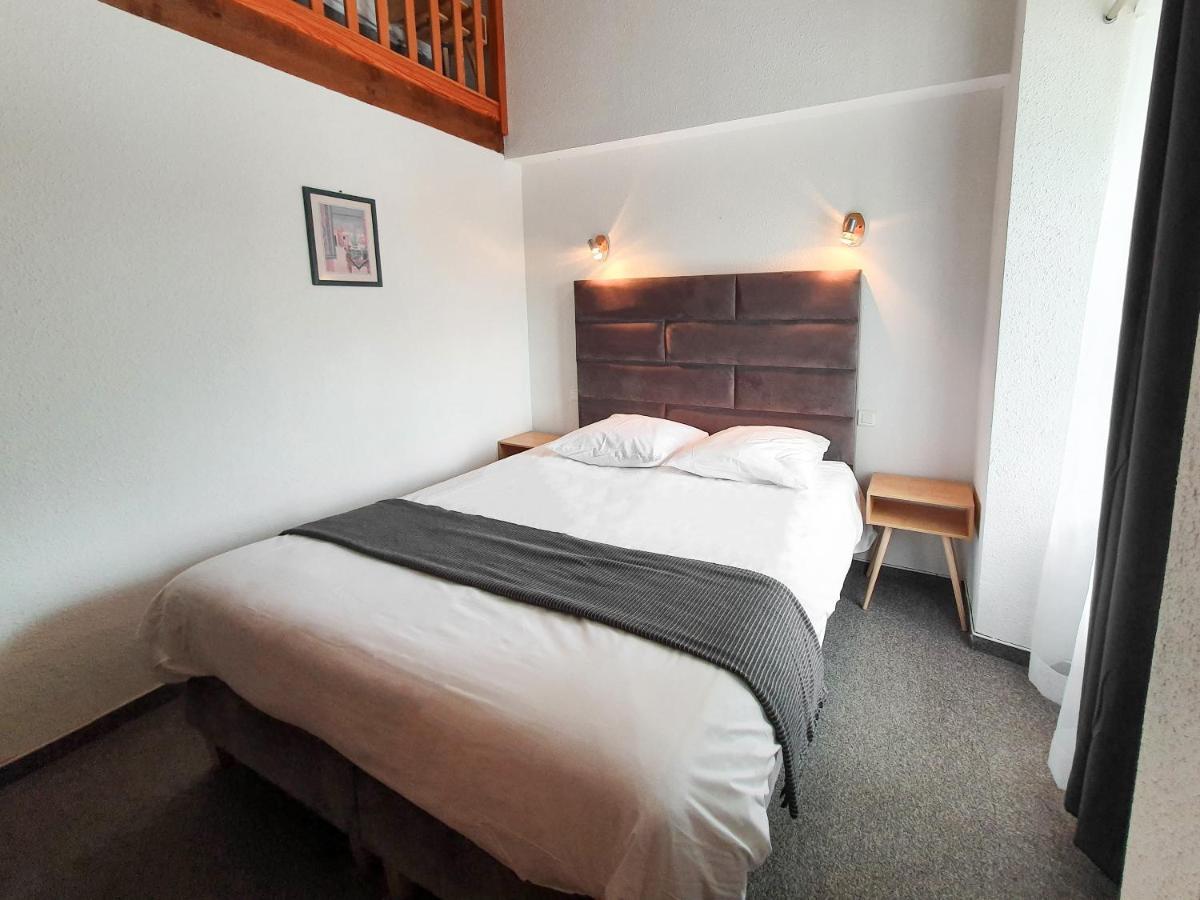 Hotel Les Tilleuls De Pareloup A Salles-Curan Экстерьер фото
