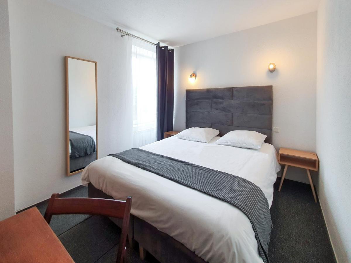 Hotel Les Tilleuls De Pareloup A Salles-Curan Экстерьер фото