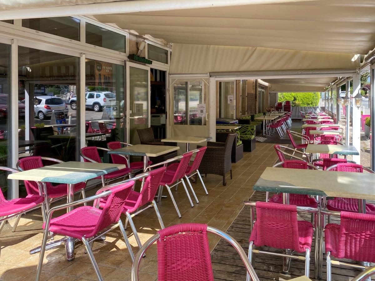 Hotel Les Tilleuls De Pareloup A Salles-Curan Экстерьер фото