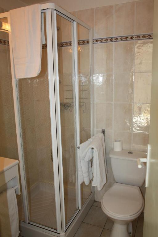 Hotel Les Tilleuls De Pareloup A Salles-Curan Экстерьер фото